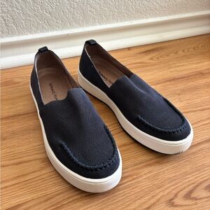Donald J Pliner Cory Elastic Knit Platform Slip On Sneakers in Navy